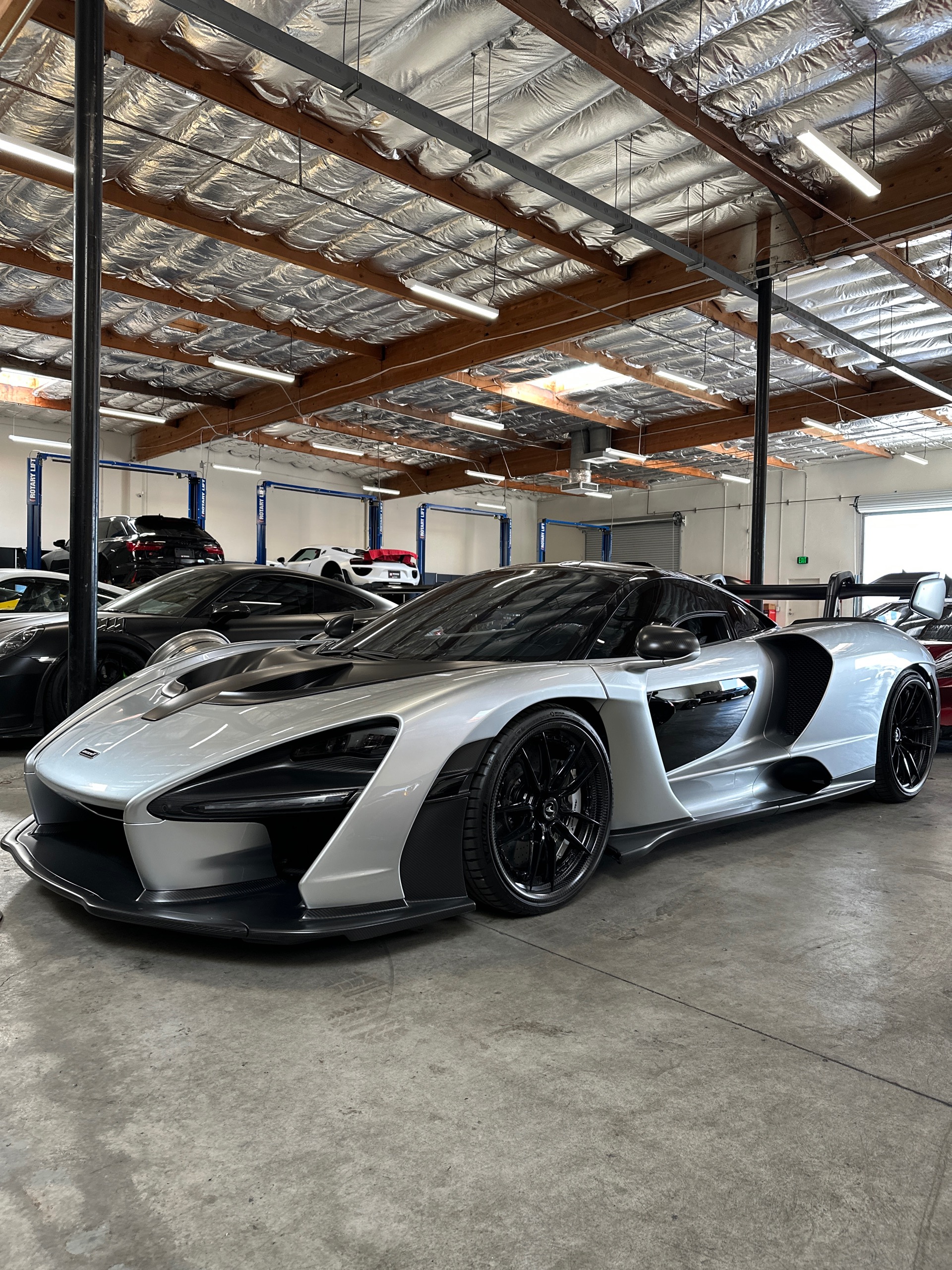 2019 MCLAREN SENNA COUPE, 2/2