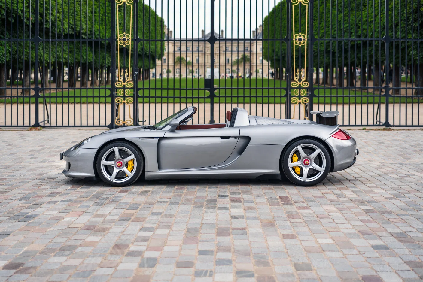 2004 Porsche Carrera GT *Original Paint* for sale, exterior, Argent GT métallisé