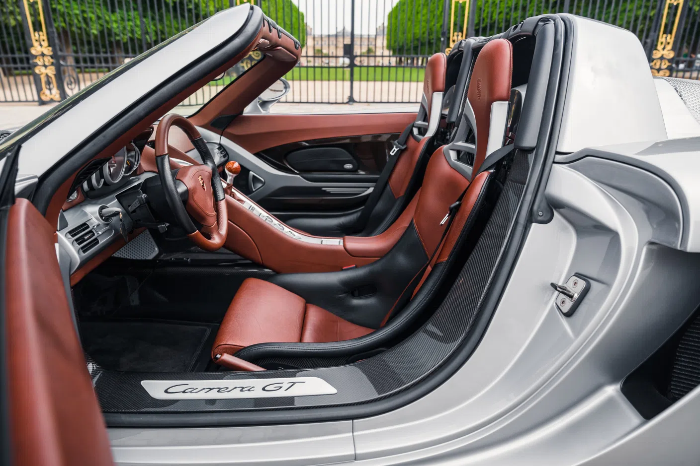 2004 Porsche Carrera GT *Original Paint* interior, seats, Tout cuir brun Ascot