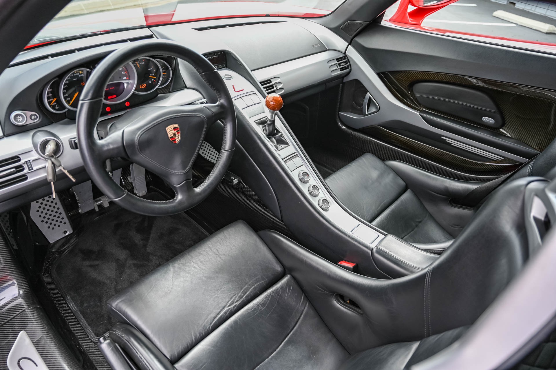2005 Porsche Carrera GT, 4/18