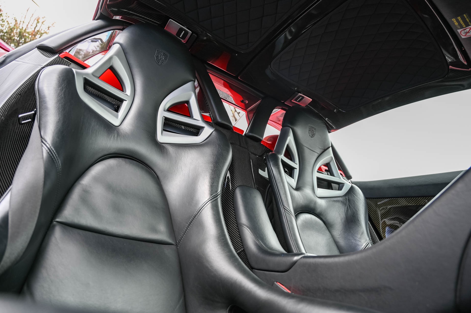 2005 Porsche Carrera GT, 6/18