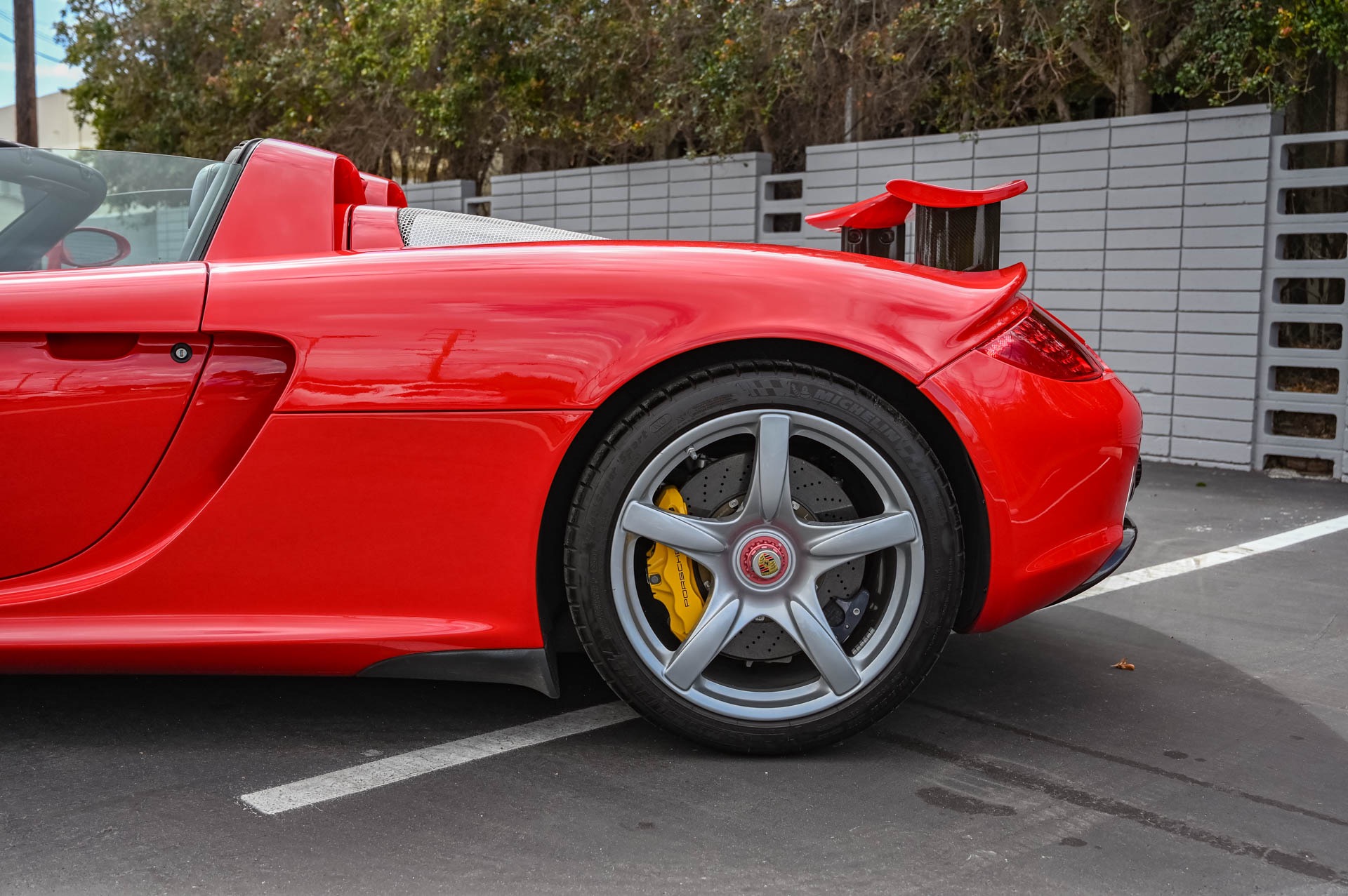 2005 Porsche Carrera GT, 7/18