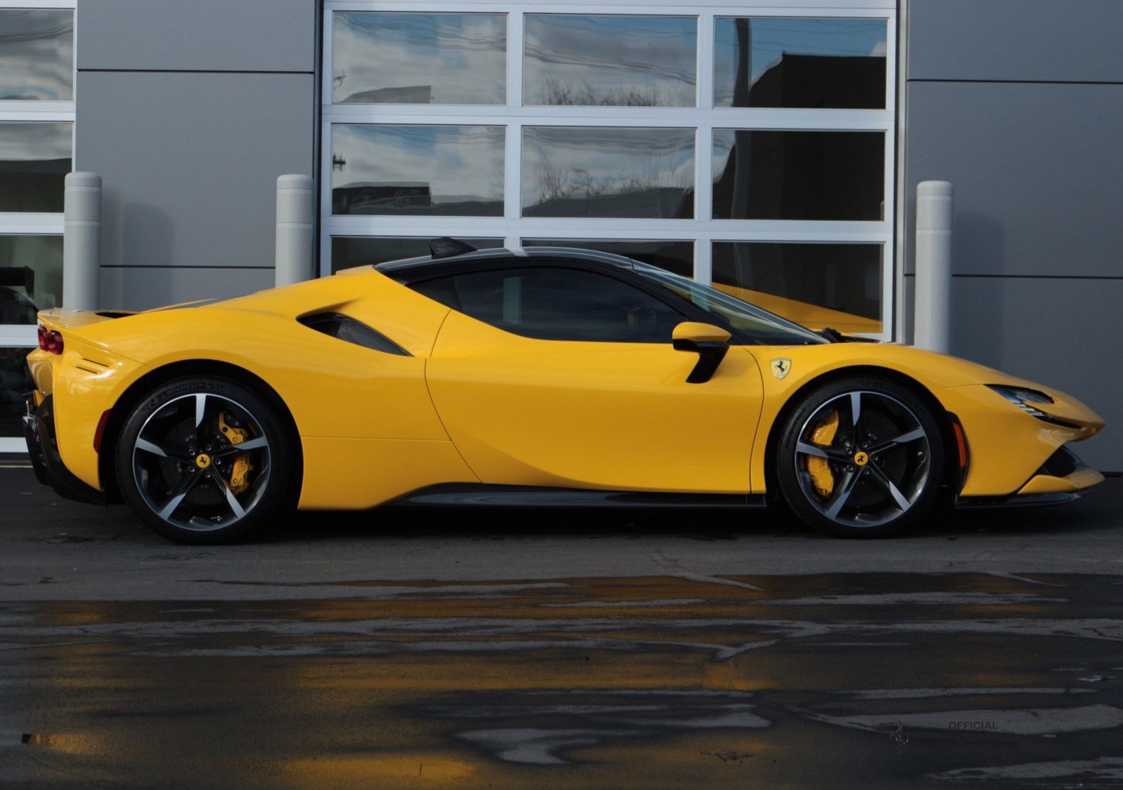 2022 Ferrari SF90 Stradale, 6/19