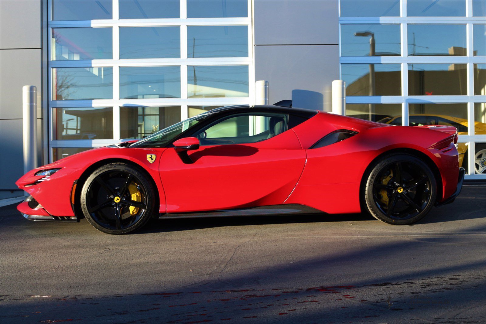 2022 Ferrari SF90 Stradale, 2/19