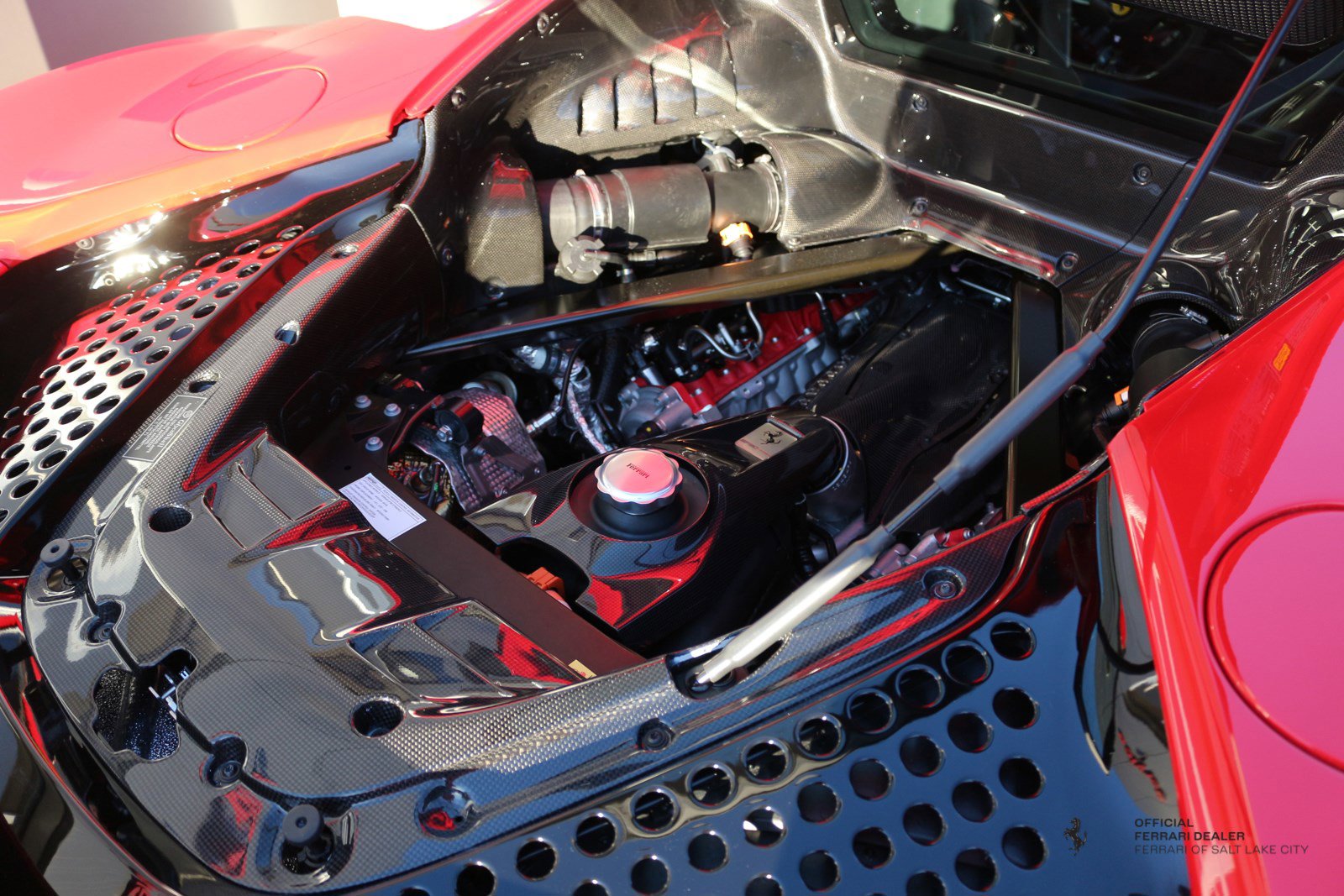 2022 Ferrari SF90 Stradale, 17/19