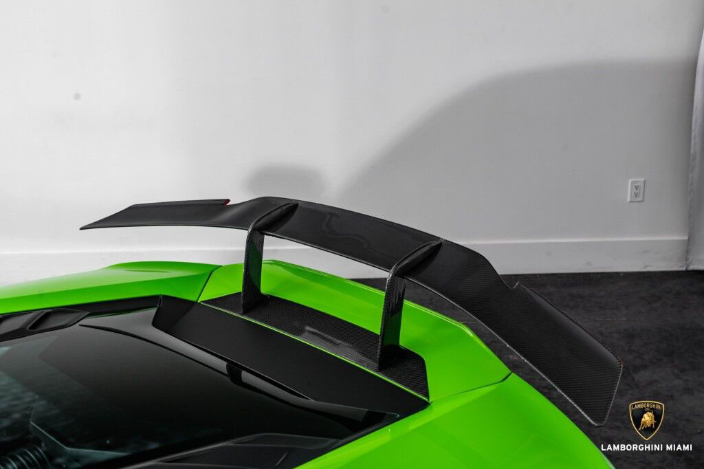 2022 Lamborghini Huracán EVO RWD, 10/19