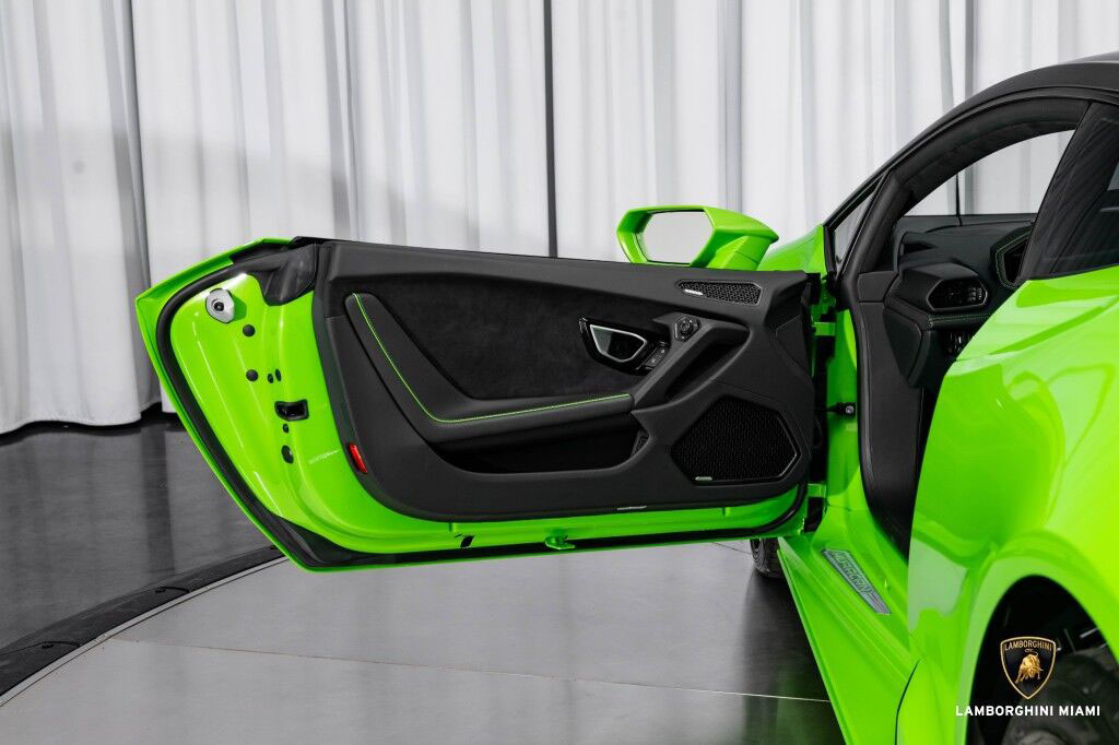 2022 Lamborghini Huracán EVO RWD, 17/19