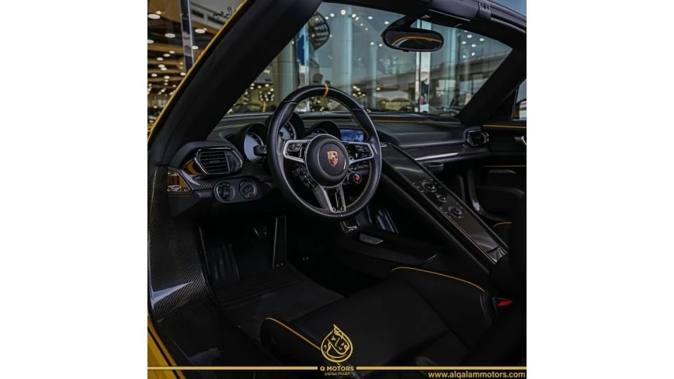 2015 Porsche 918 Spyder, 5/11
