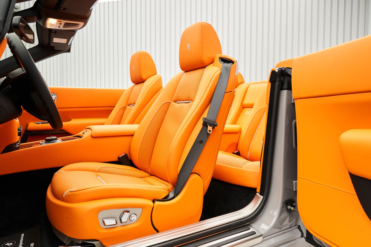 2023 Rolls-Royce Dawn Black Badge, 13/15
