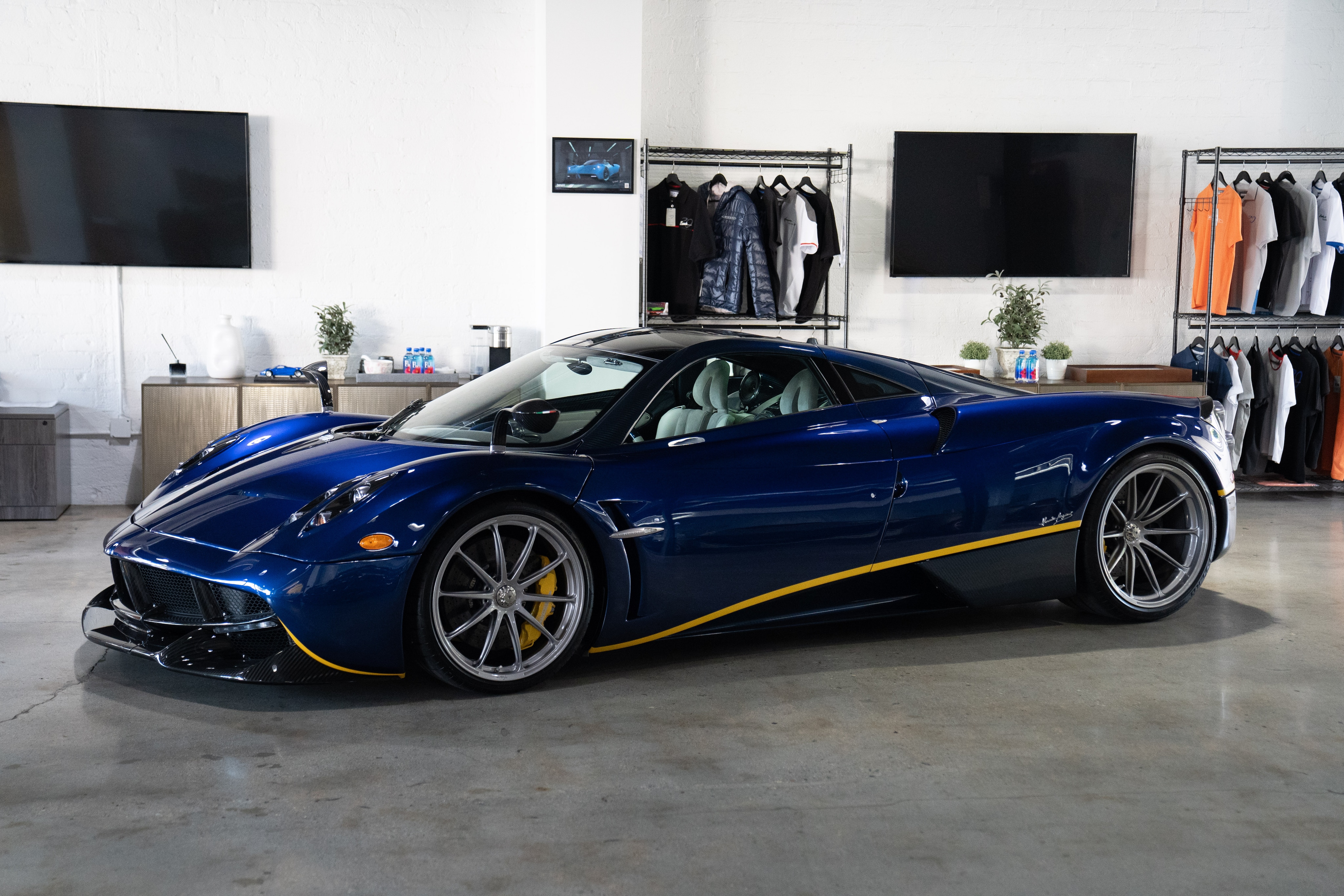 2014 Pagani Huayra Coupe 62/100, 3/20