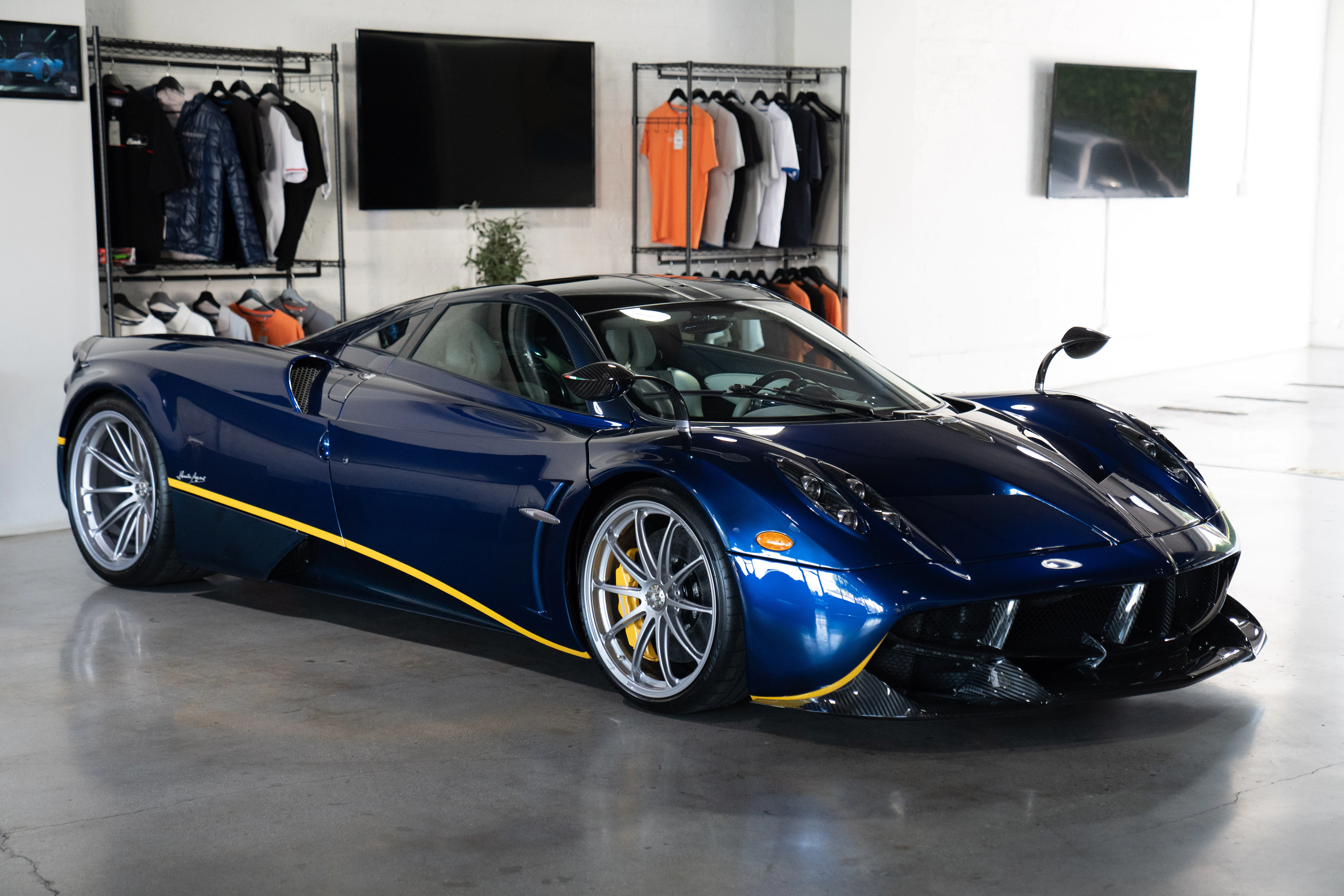 2014 Pagani Huayra Coupe 62/100, 16/20