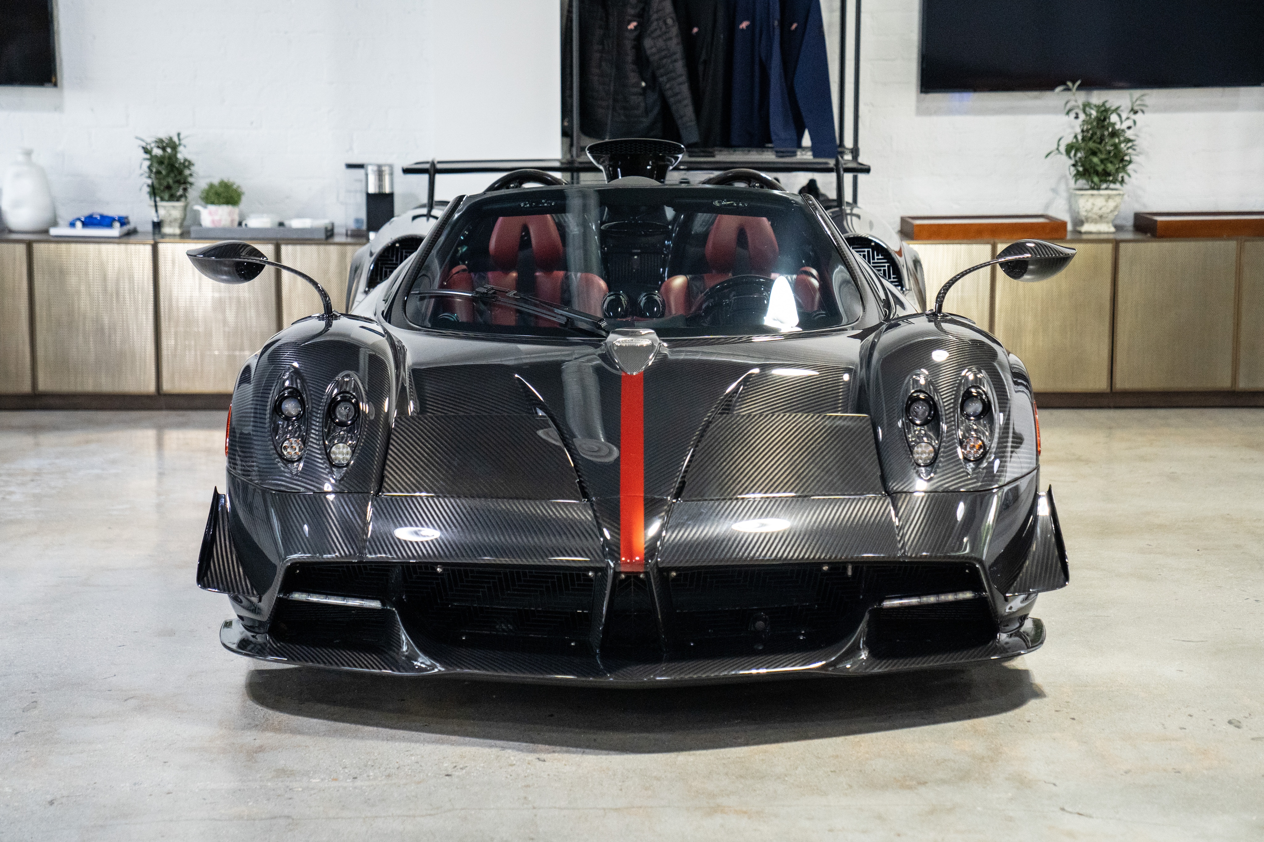 2018 Pagani Huayra Roadster, 4/17