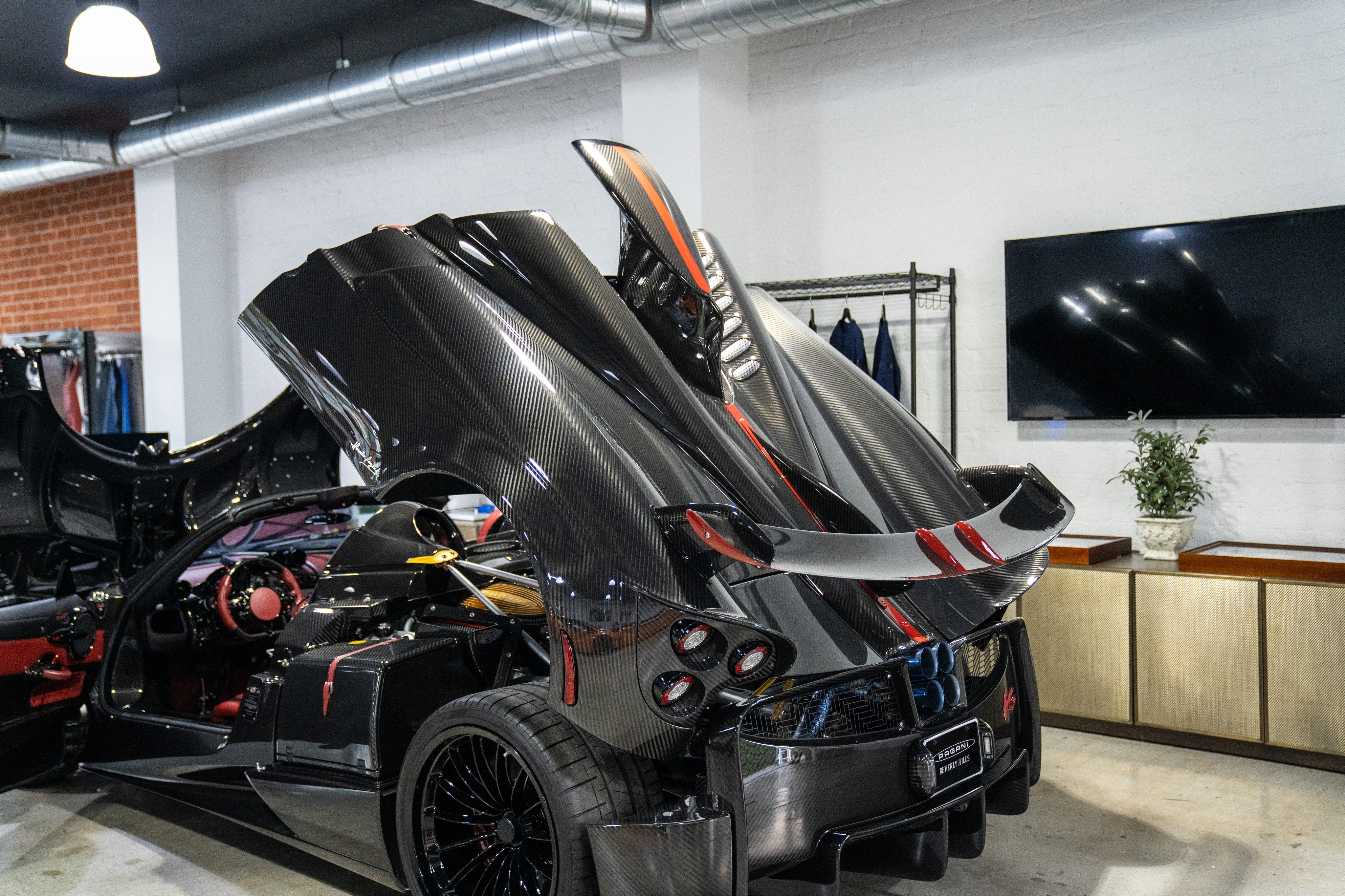 2018 Pagani Huayra Roadster, 10/17
