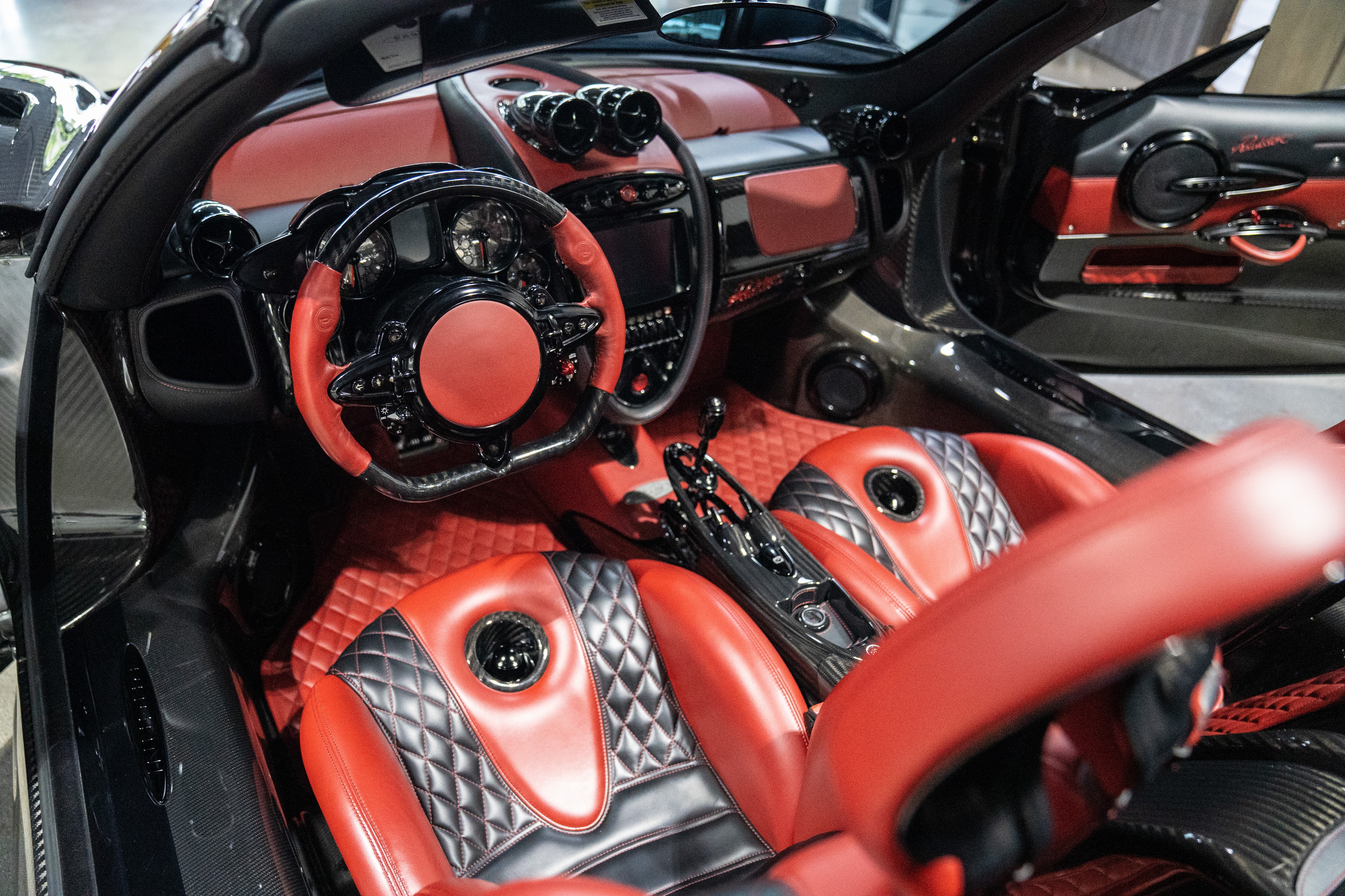 2018 Pagani Huayra Roadster, 17/17