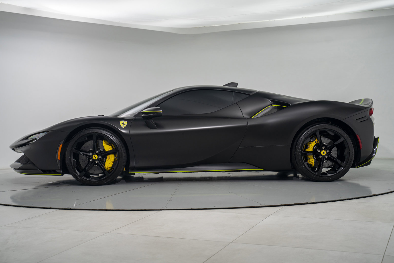 2021 Ferrari SF90 Stradale Assetto Fiorano, 2/19