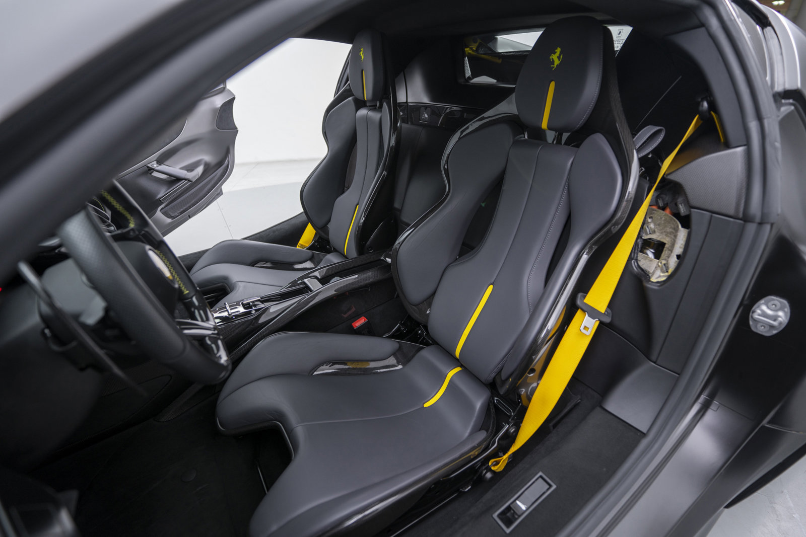 2021 Ferrari SF90 Stradale Assetto Fiorano, 3/19