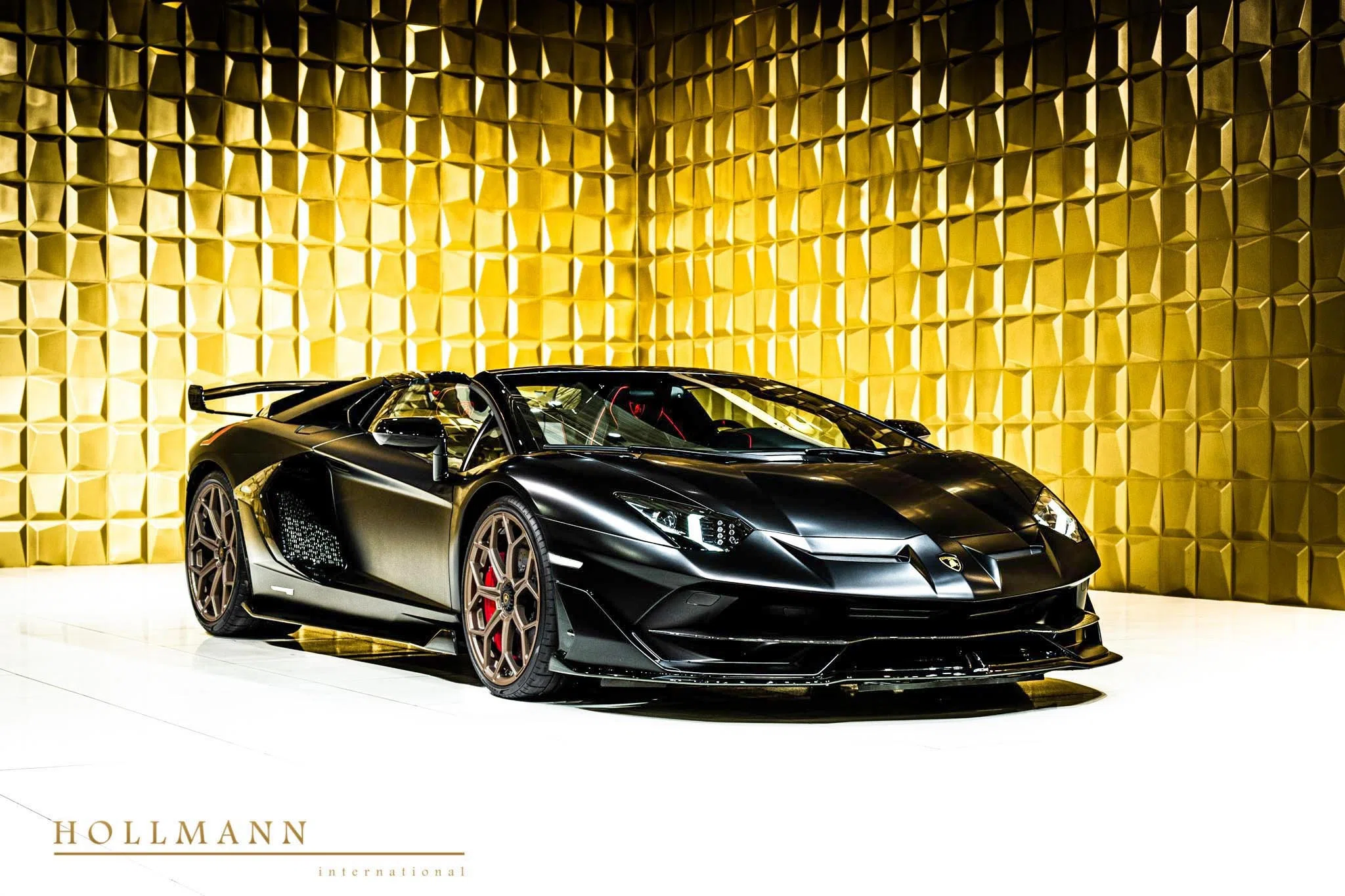 2020 Lamborghini Aventador SVJ Roadster