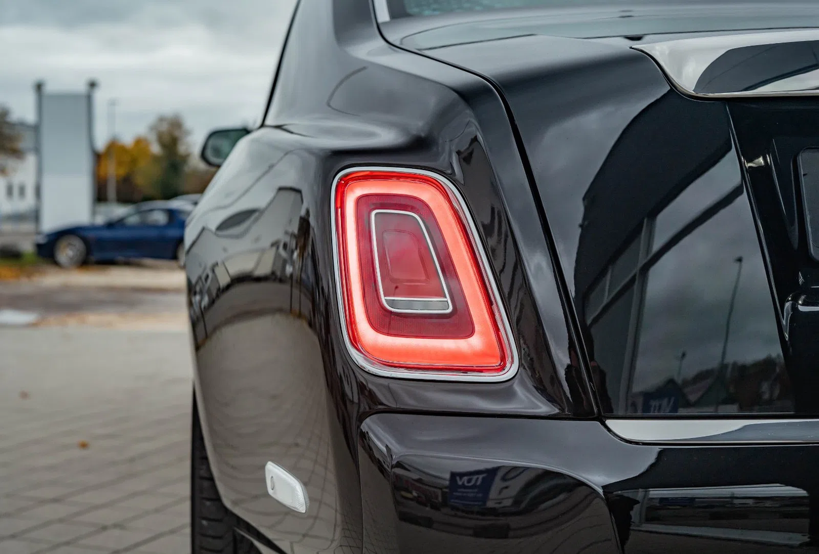 2023 Rolls-Royce Phantom Extended Wheelbase for sale, exterior, Black