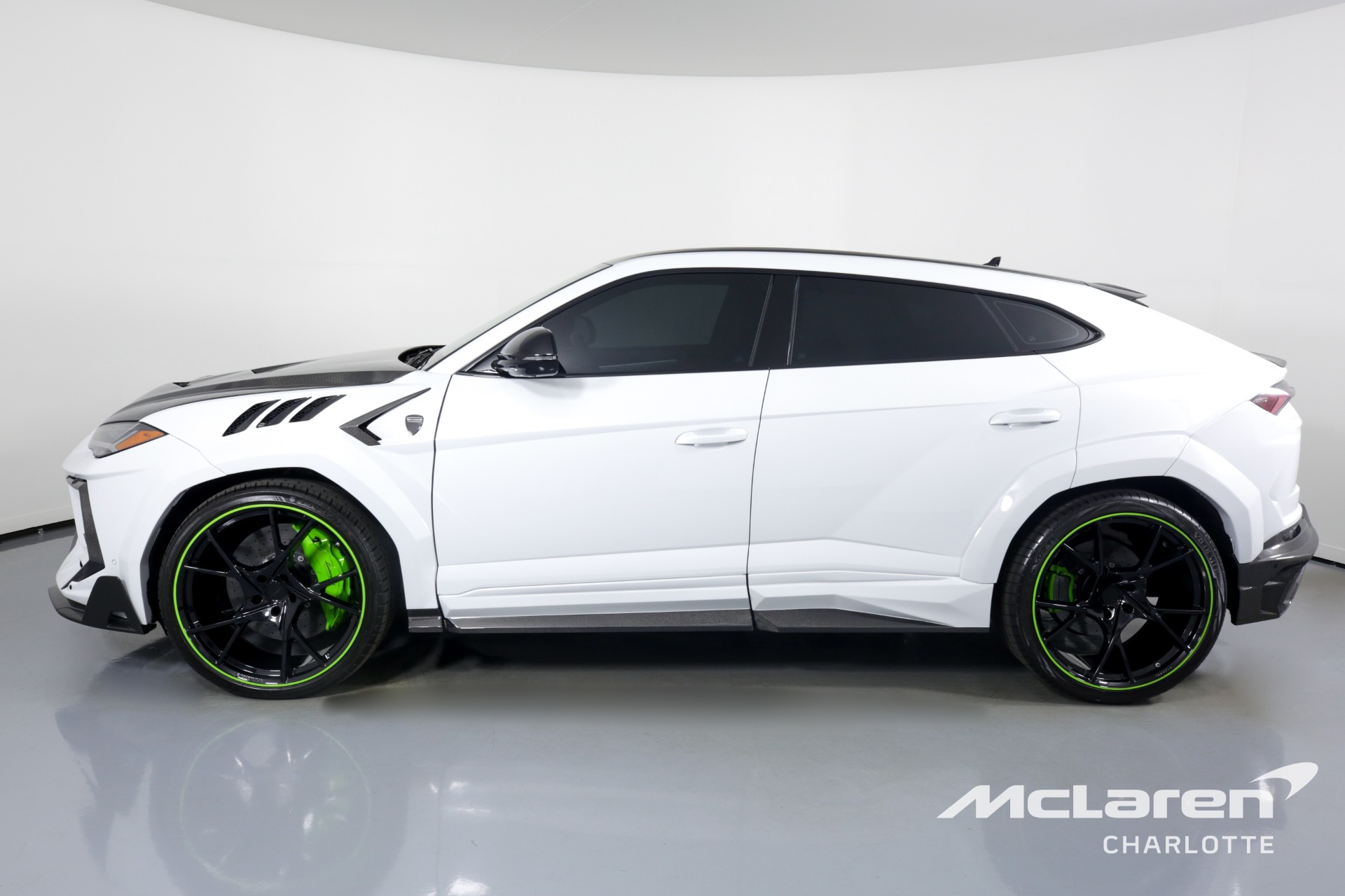 2020 LAMBORGHINI URUS, 3/19