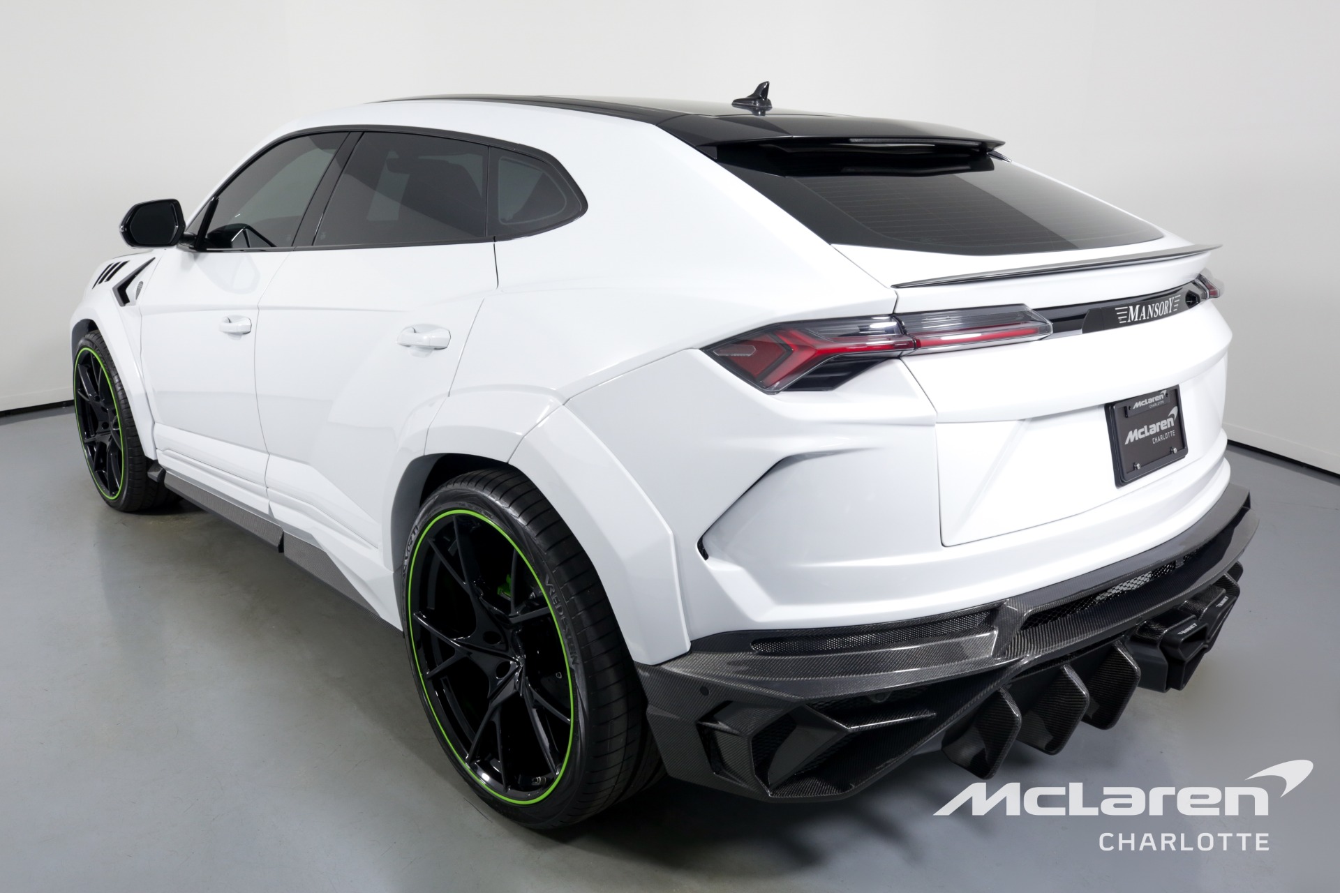 2020 LAMBORGHINI URUS, 4/19