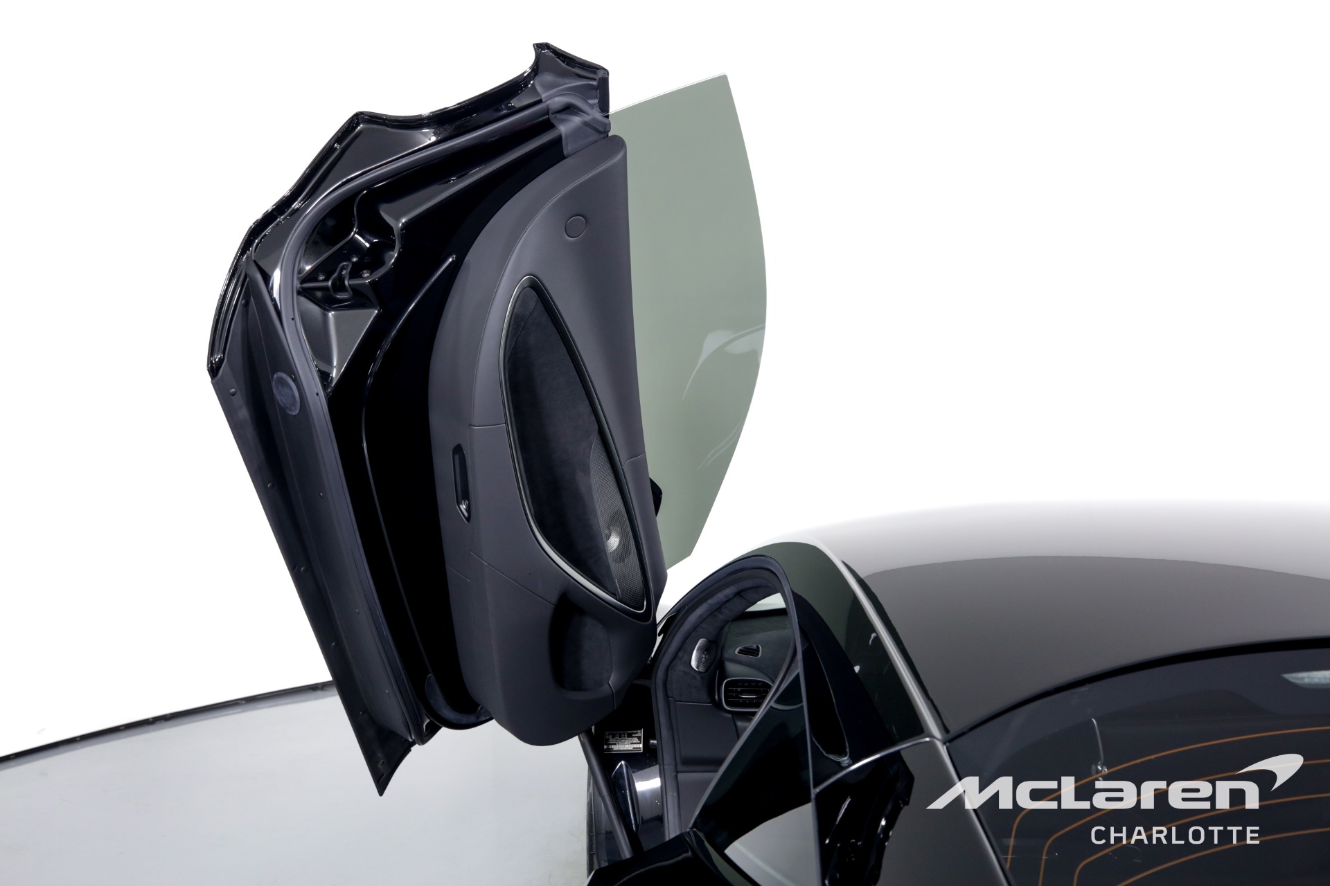 2023 MCLAREN ARTURA, 10/20