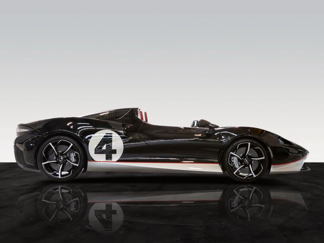 2022 McLaren Elva Roadster, 2/19