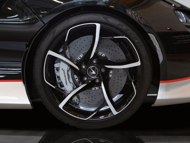 2022 McLaren Elva Roadster, 13/19