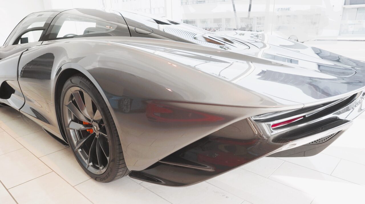 2020 McLaren Speedtail, 2/3