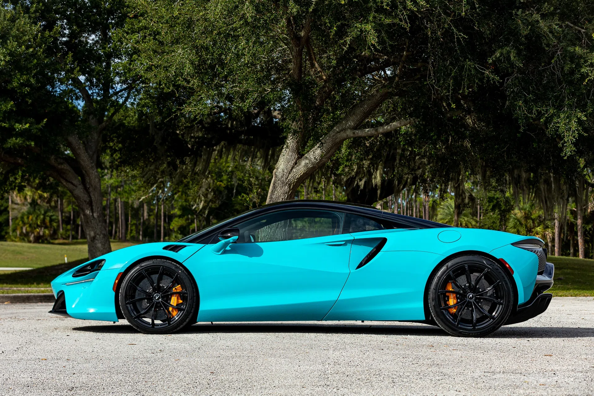 2023 McLaren Artura for sale, exterior, Tokyo Cyan