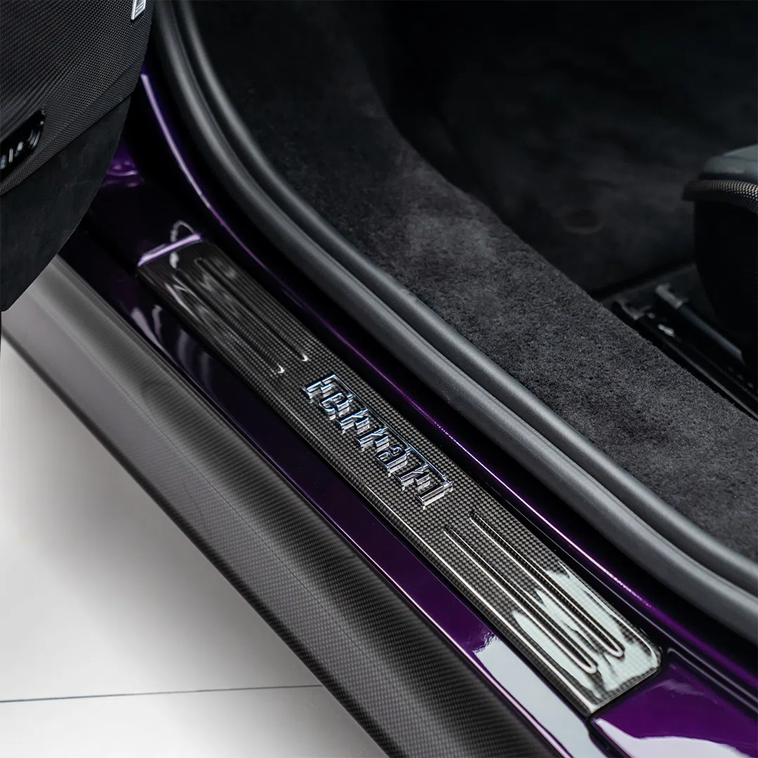 2023 Ferrari SF90 Spider interior, door sill