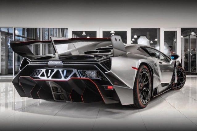 2013 Lamborghini Veneno, 6/10