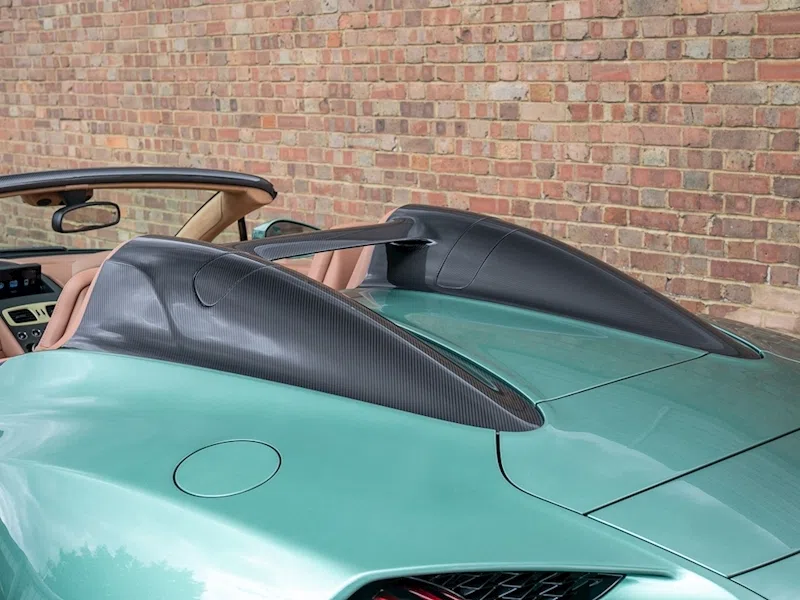 2018 Aston Martin Vanquish Zagato Coupe for sale, exterior, Grün Metallic