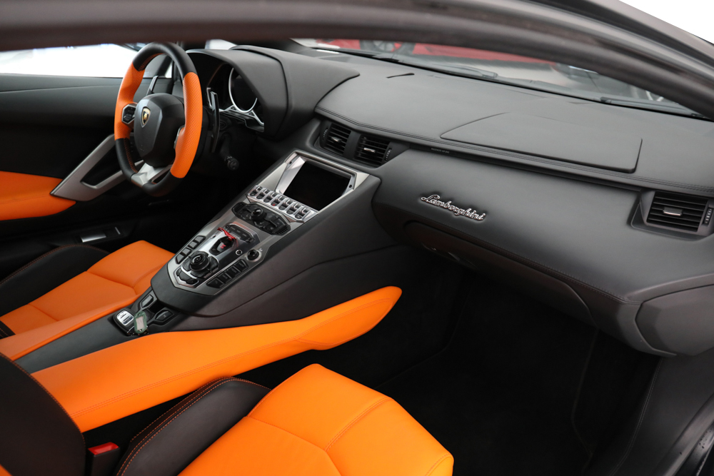 2013 LAMBORGHINI AVENTADOR LP700-4, 12/13