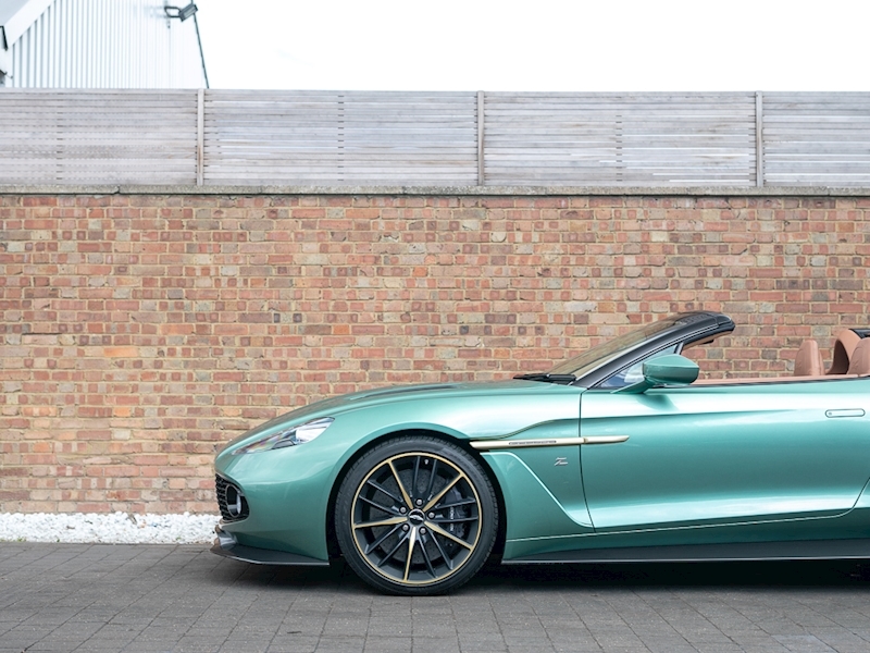 2018 Aston Martin Vanquish Zagato Coupe, 19/20