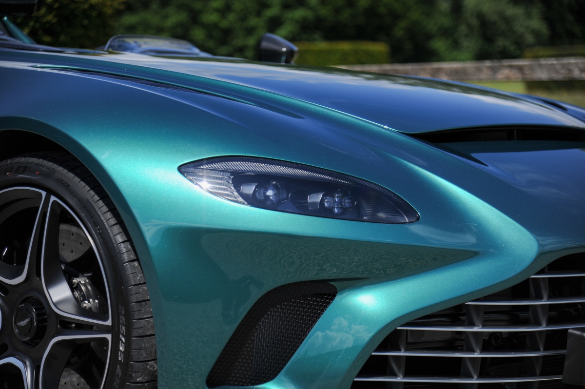 2022 ASTON MARTIN V12 SPEEDSTER DBR1 PACKAGE, 3/27