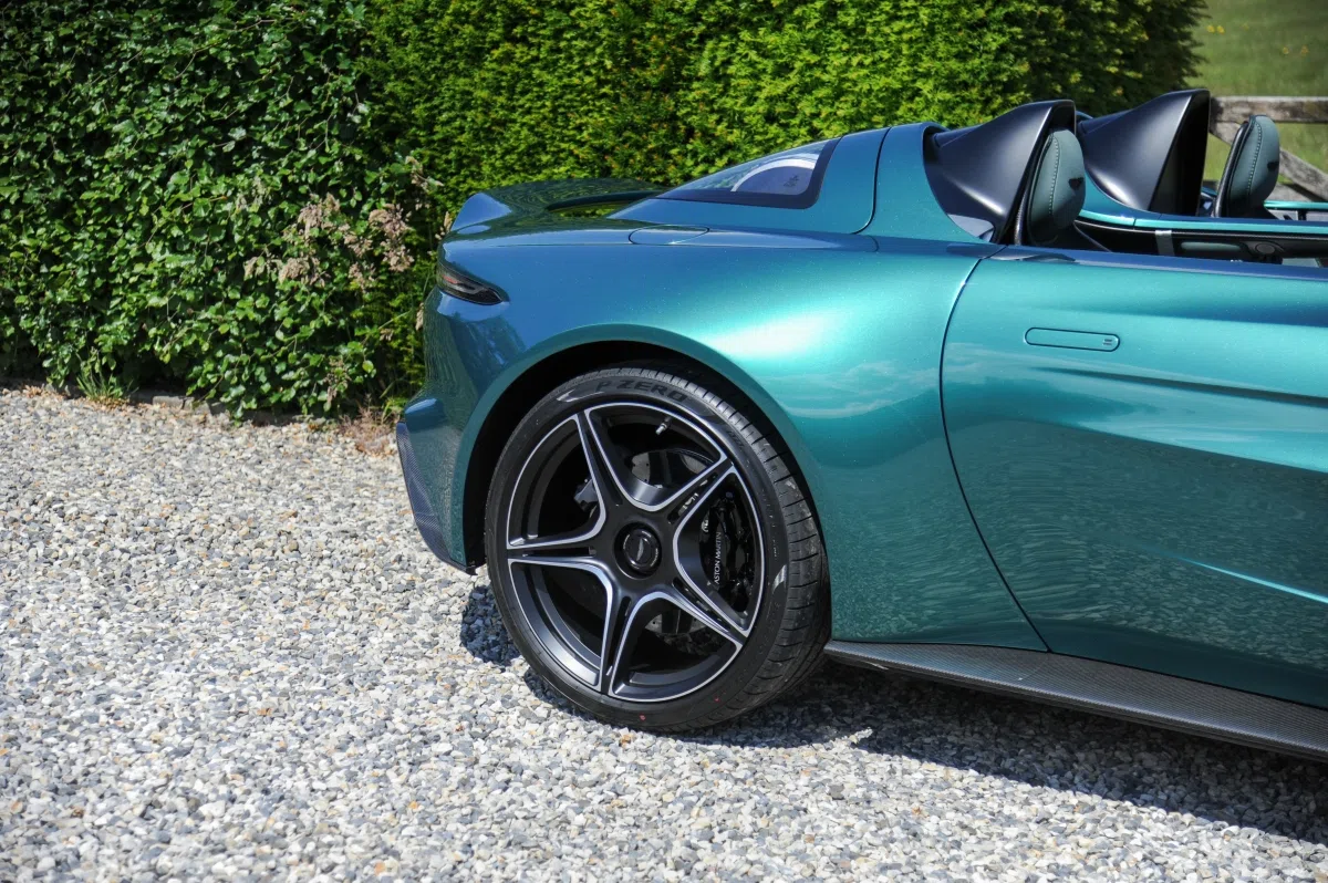 2022 Aston Martin V12 Speedster DBR1 Package for sale, exterior, Forest Green