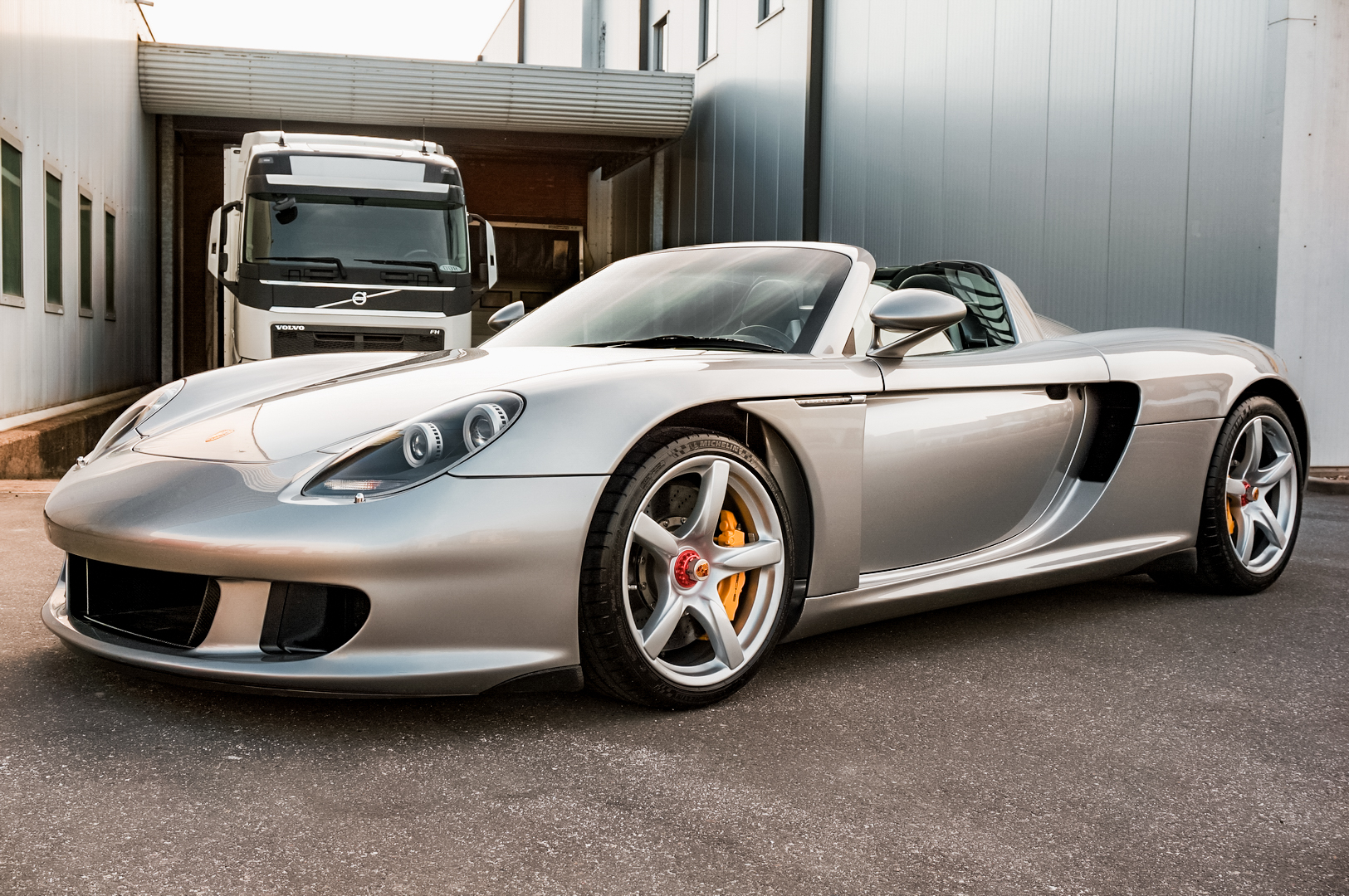 2004 Porsche Carrera GT, 3/20