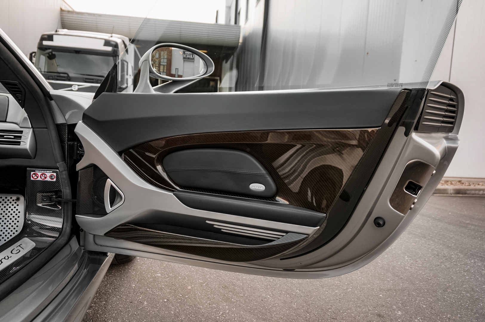 2004 Porsche Carrera GT, 18/20
