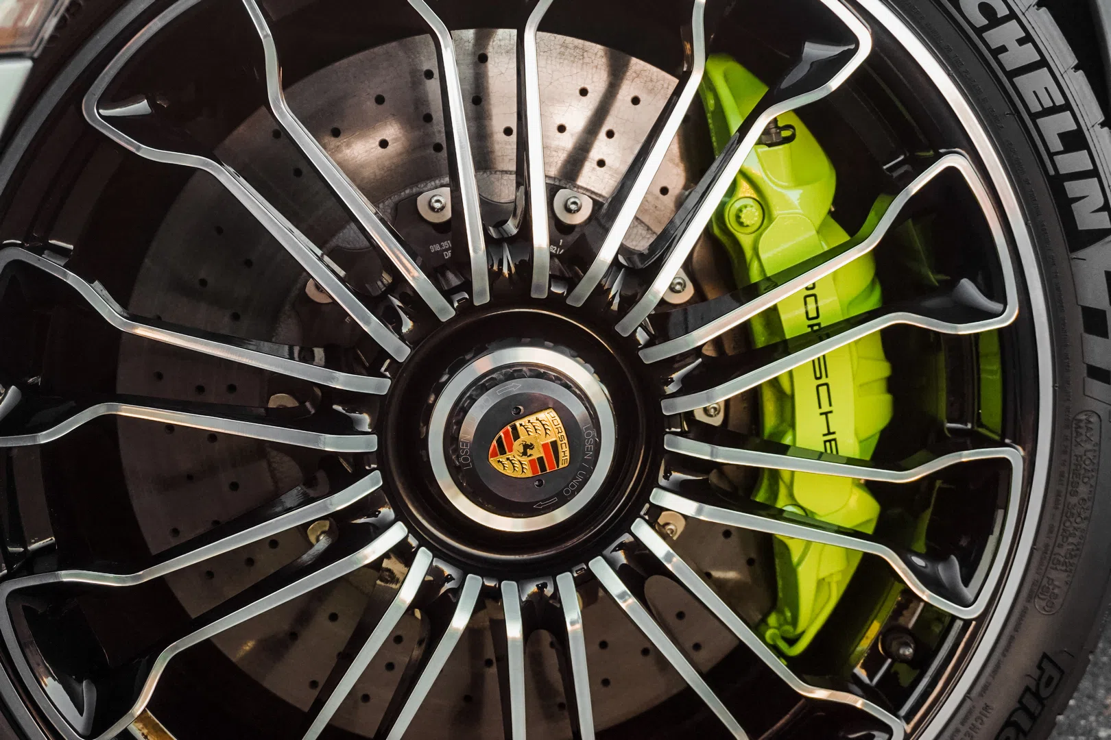 2015 Porsche 918 Spyder wheel