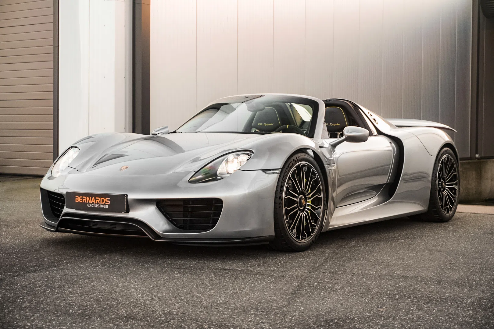 2015 Porsche 918 Spyder for sale, exterior, GT silver metallic