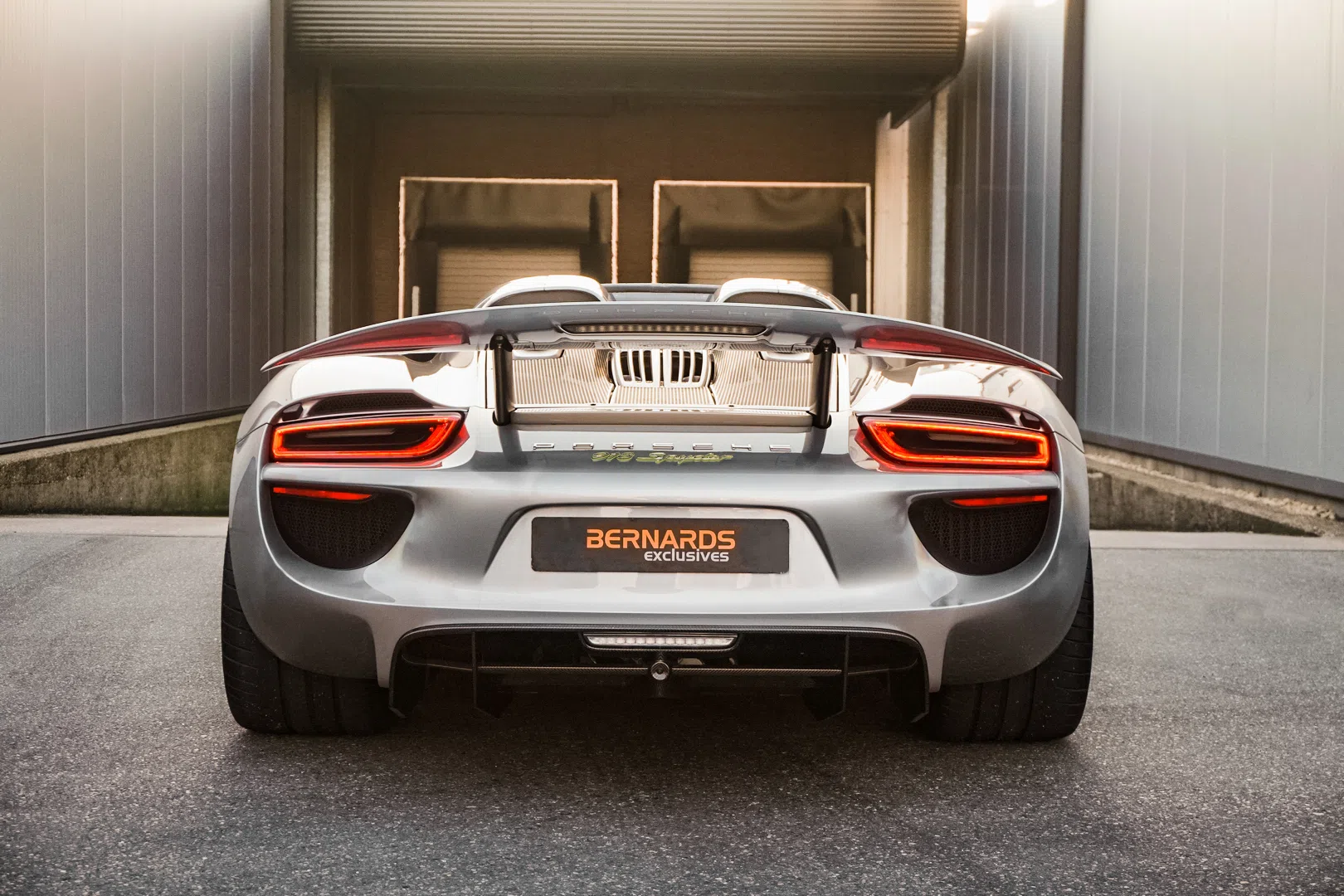 2015 Porsche 918 Spyder for sale, exterior, GT silver metallic