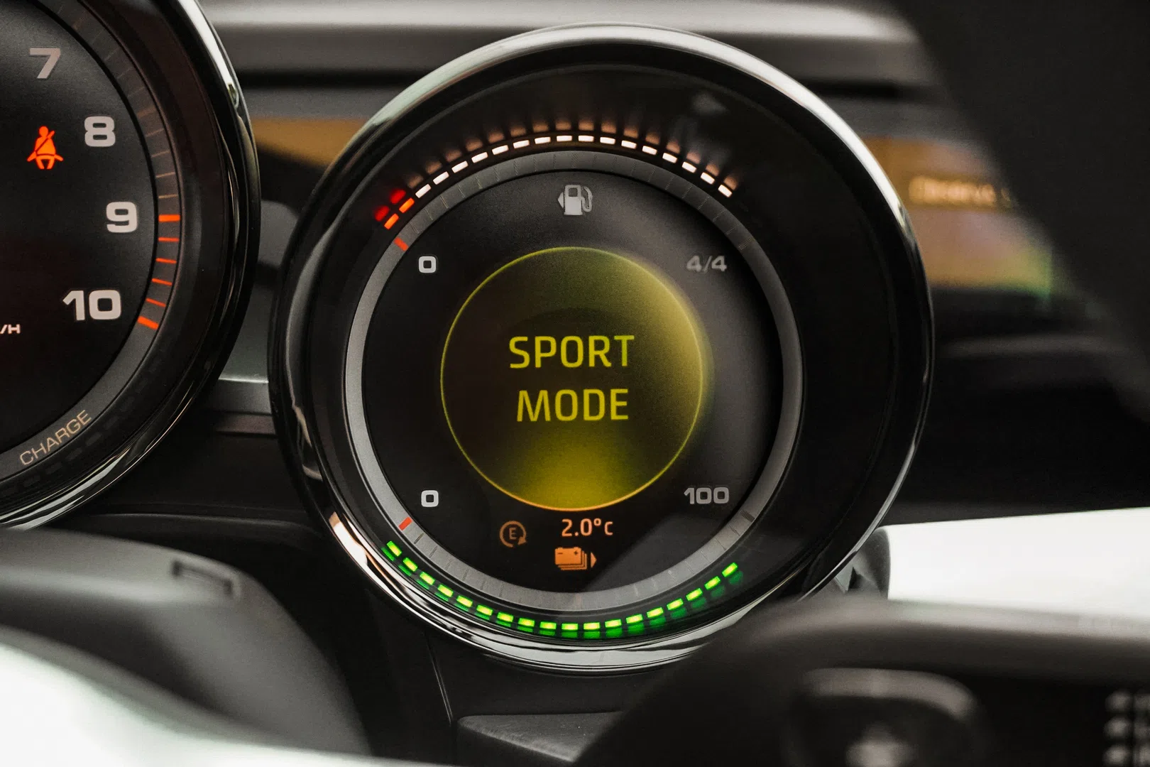 2015 Porsche 918 Spyder interior