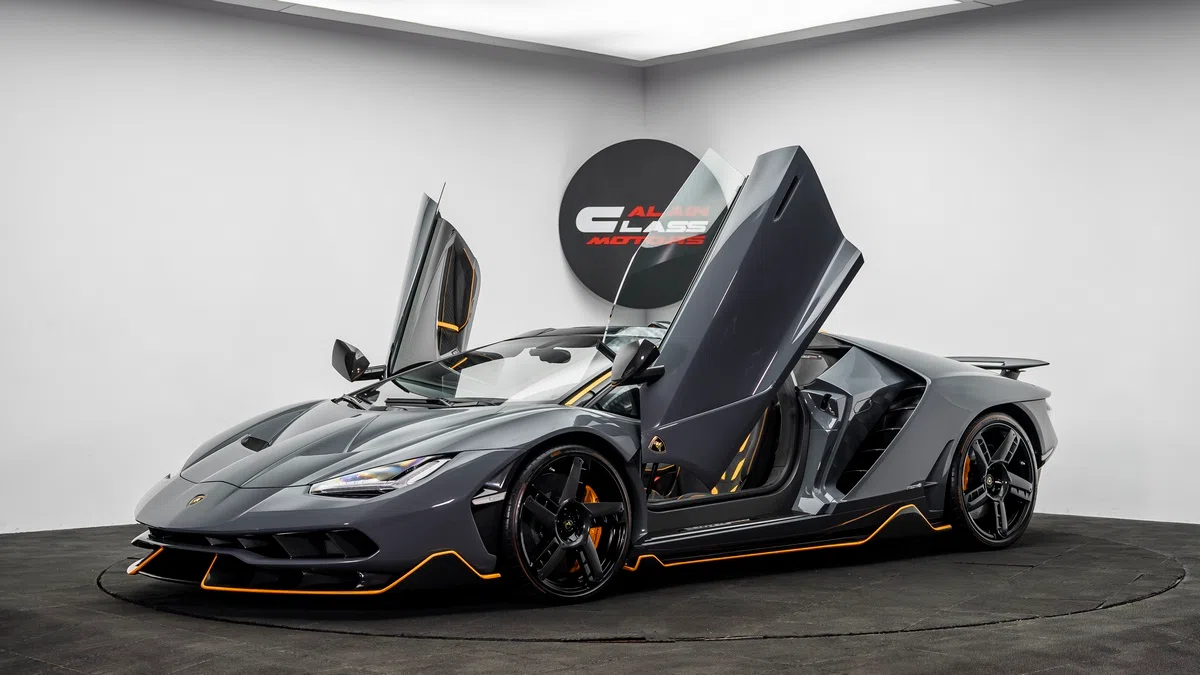 2018 Lamborghini Centenario Roadster 1 of 20