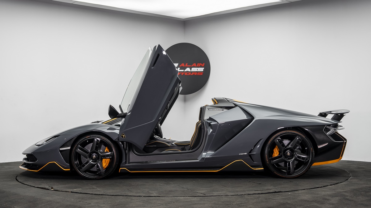 2018 Lamborghini Centenario Roadster 1 of 20, 2/19
