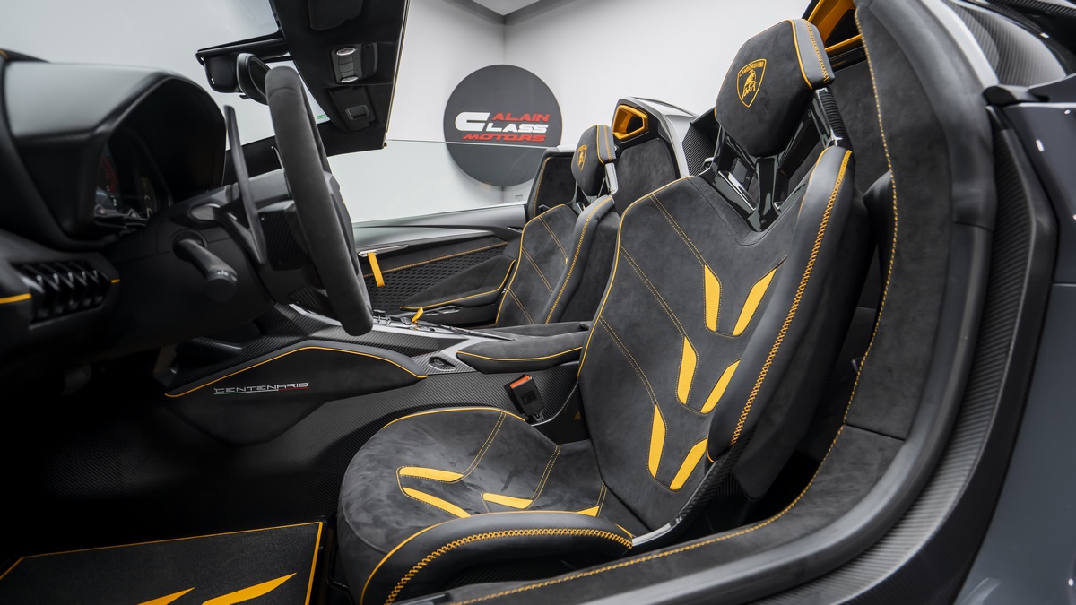 2018 Lamborghini Centenario Roadster 1 of 20, 5/19
