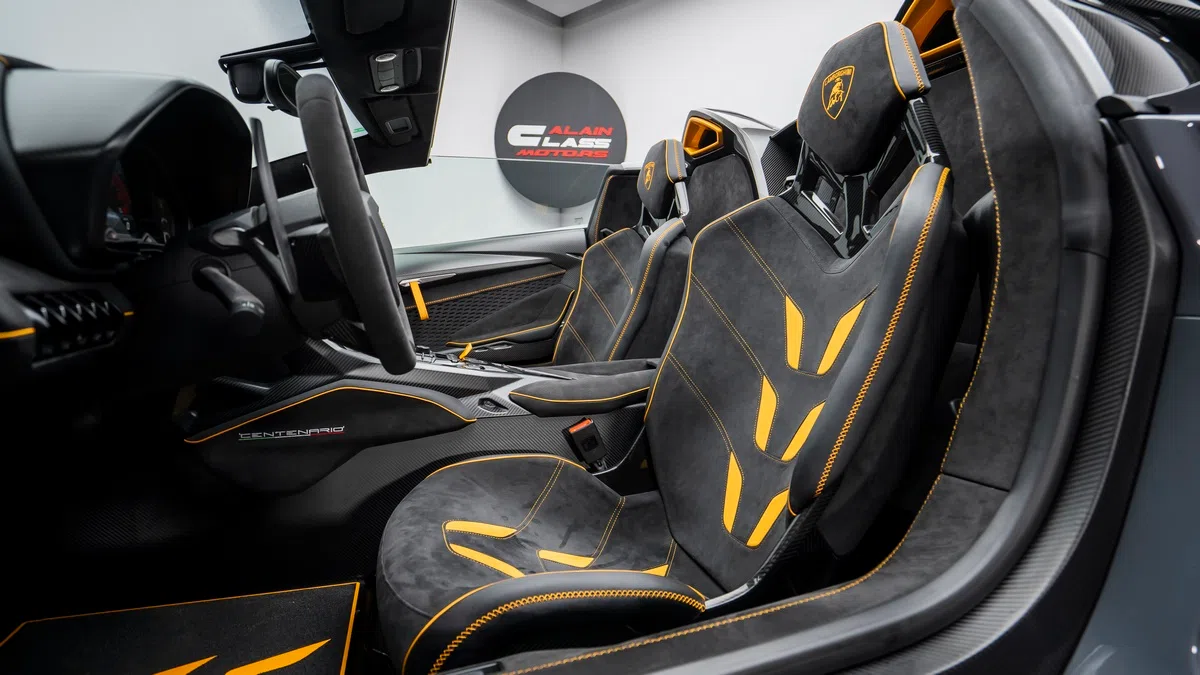 2018 Lamborghini Centenario Roadster 1 of 20 interior, seats