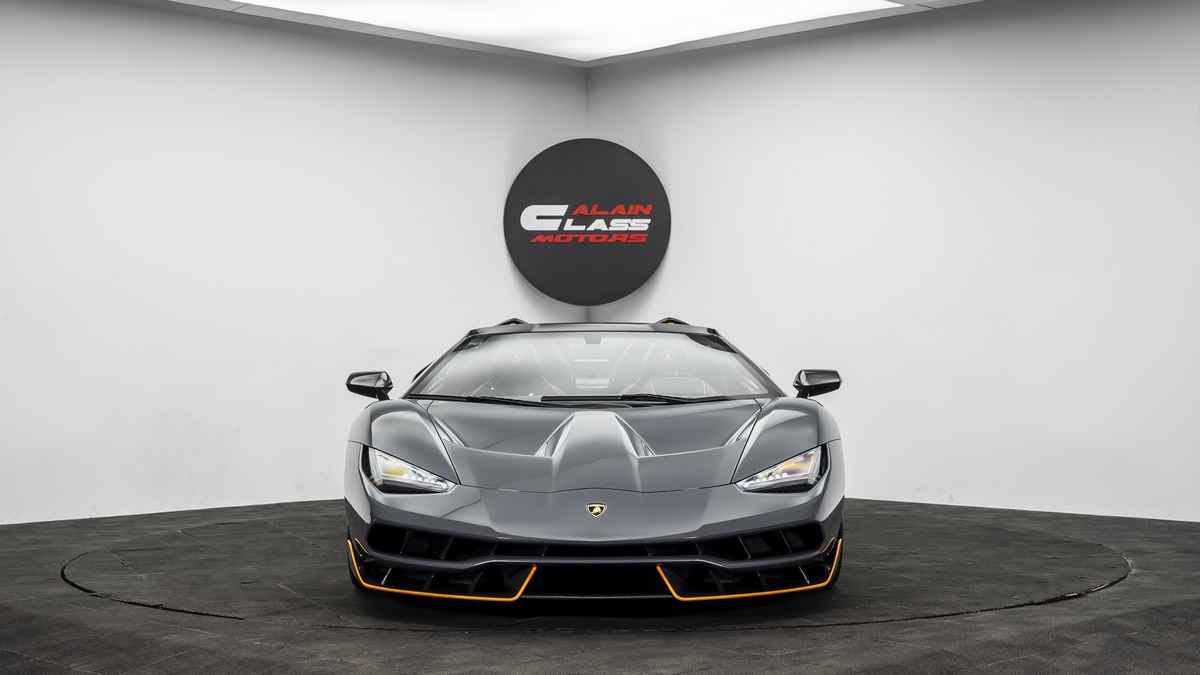 2018 Lamborghini Centenario Roadster 1 of 20, 15/19