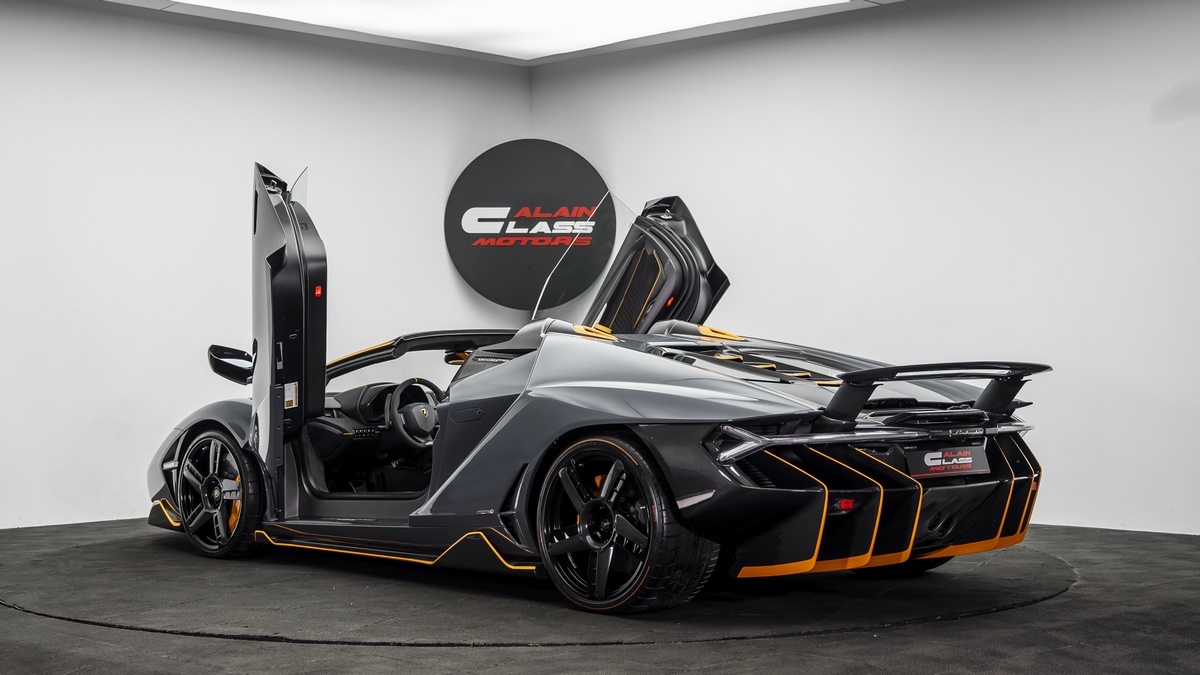 2018 Lamborghini Centenario Roadster 1 of 20, 19/19