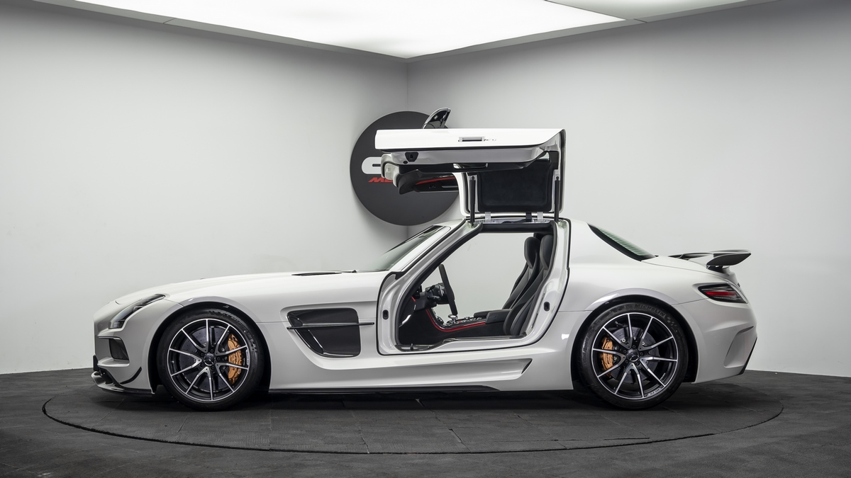 2014 Mercedes-Benz SLS AMG Black Series, 2/19