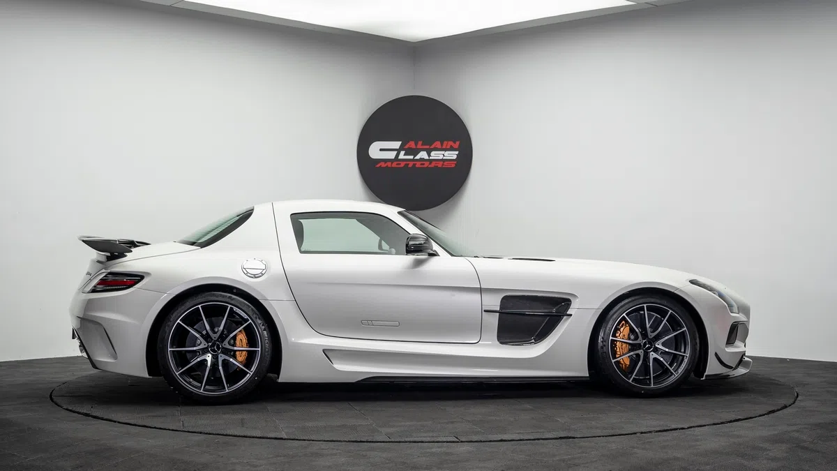 2014 Mercedes-Benz SLS AMG Black Series, side profile